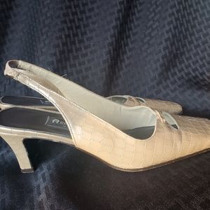 Aiger Tan Heels